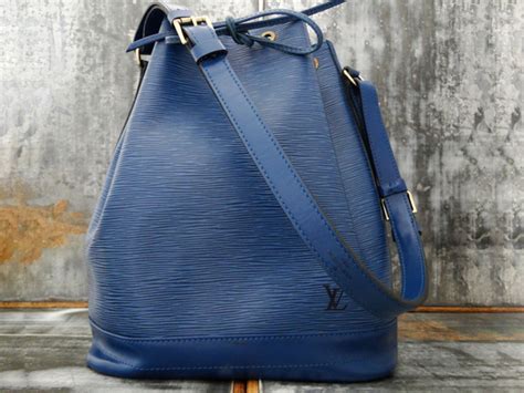 blue and white louis vuitton bag